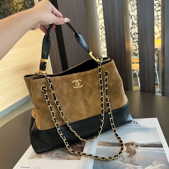 Chanel 25a suede khaki color-block hobo tote small bag - Picture 1 of 8